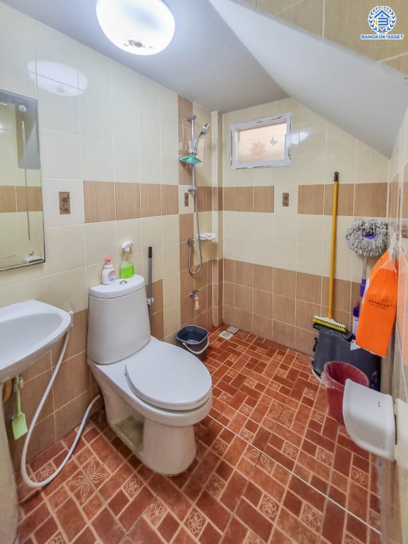 *****ทาวน์เฮ้าส์มือสอง หงษ์ประยูร เฟส3 บางกรวย-ไทรน้อย เนื้อที่ 27 ตร.ว. ฟังก์ชัน 3 ห้องนอน 2 ห้องน้ำ บ้านพร้อมอยู่ โครงการเป็นส่วนตัว ทำเลเดินทางสะดวก เชื่อมต่อถนนรัตนาธิเบศร์ ถนนราชพฤกษ์ ซอยประชาอุทิศ ใกล้รถไฟฟ้าสายสีม่วง "สถานีบางพลู" และจุดขึ้นทางด่วน "กาญจนาภิเษก"